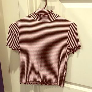 Turtleneck short sleeve shirt:Purple-white stripes